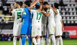 国足打伊拉克群众吃瓜,球场内外风云变幻