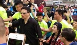 看客心理吃瓜群众,吃瓜群众的狂欢与反思